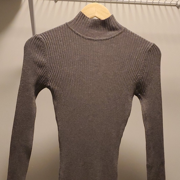 Grey ribbed midi length sweater dress - Picture 2 of 3